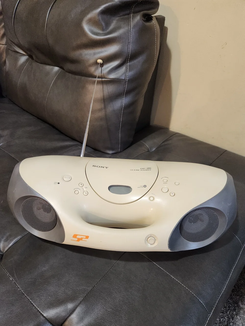 Sony Portable CD Player Boombox Works Missing Cord Yellowing